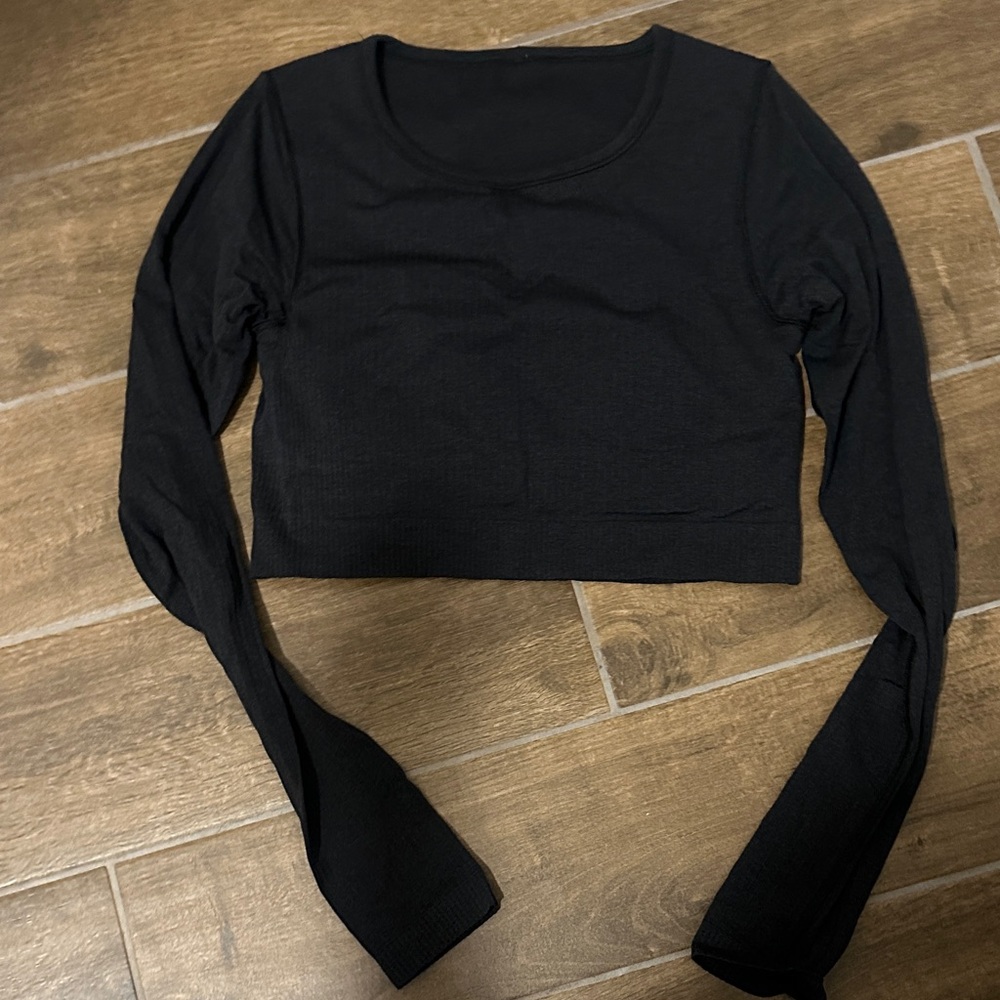 Lululemon Ebb to street Black Long Sleeve Crop Top